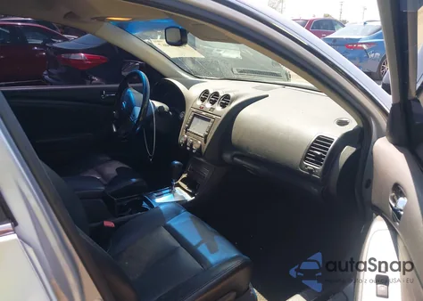 2009 Nissan Altima Hybrid z USA, uszkodzony, nr VIN 1N4CL21E19C186644